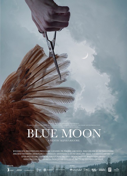 Lua Azul Filme Crítica Poster